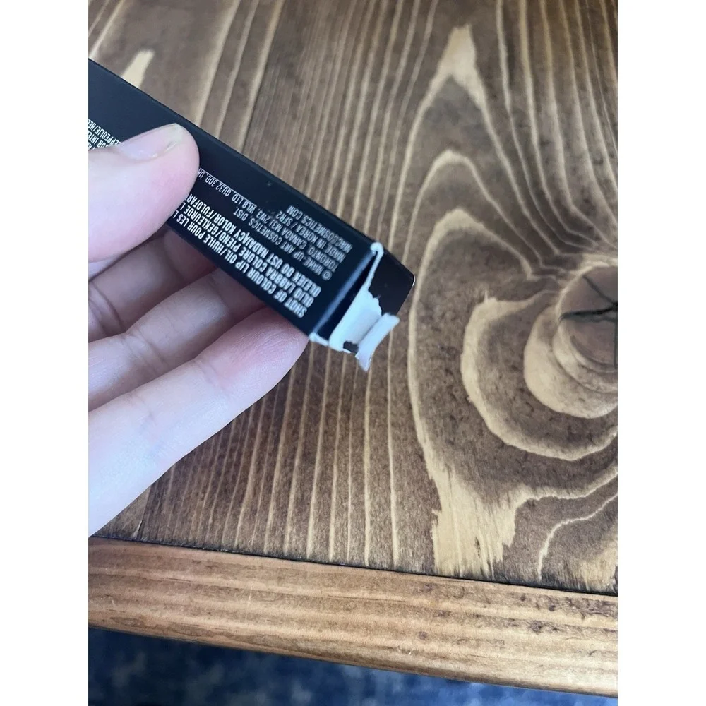 New MAC Shot of Color Lip Oil 0.09 fl. oz / 2.7ml Let's Go Streakin' Red